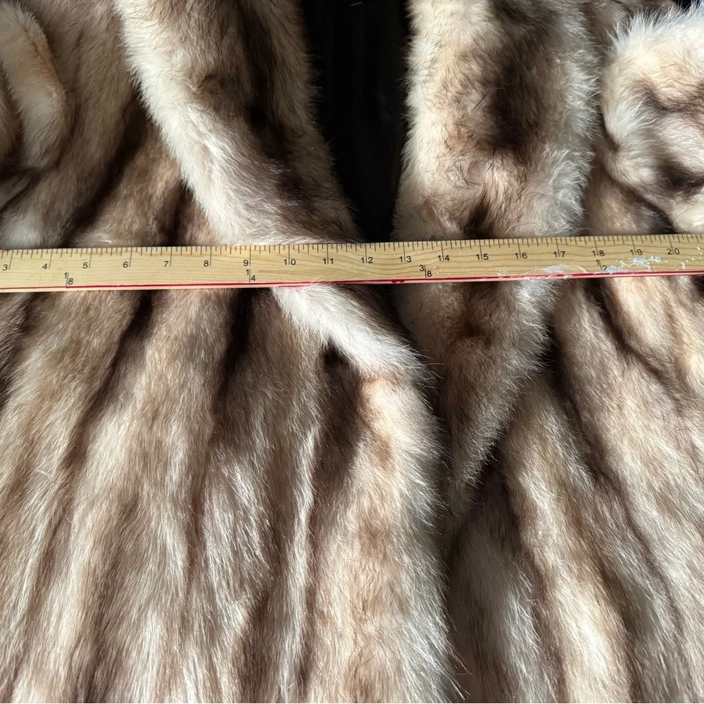 Old Hollywood Glam” Genuine Vintage Fur Full Length Coat - Picture 9 of 10